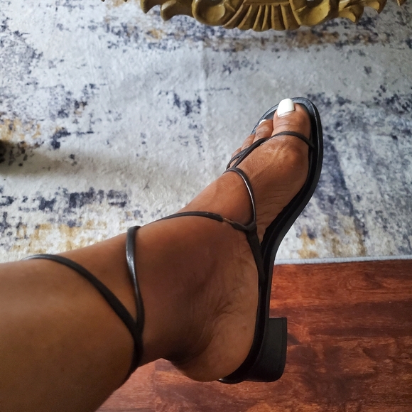 NWOT Free people woman's black strappy sandals size 38 us 8 - Picture 10 of 15